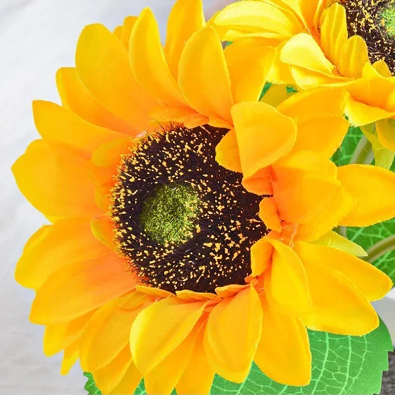 SunGlow™ – Die wiederaufladbare Sonnenblumenlampe