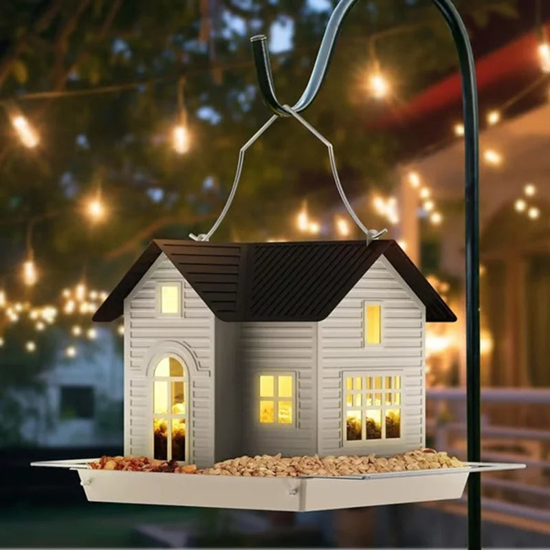 SolarCottage – Beleuchtetes Vogelhaus & Futterstation