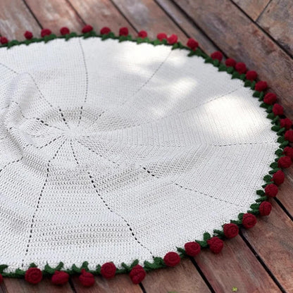 Fleurina Rosen-Kuscheldecke, Detailansicht des gehäkelten Rosenmusters