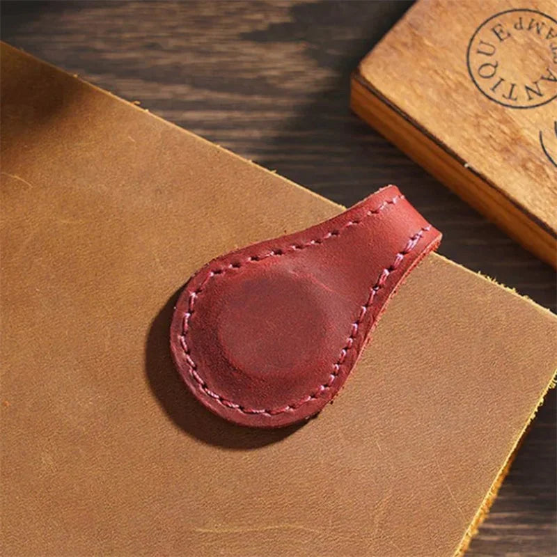 MagnaLeather – Magnetic Vintage Bookmark