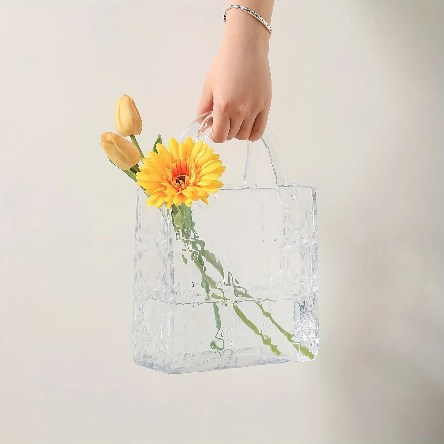 Vase de Luxe – Designer Handtaschen-Vase aus Glas