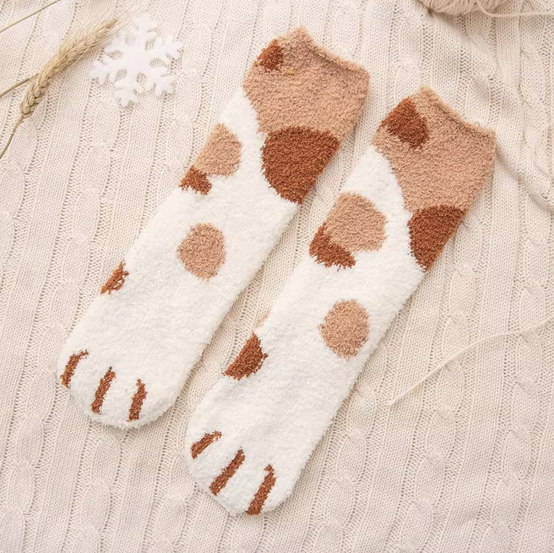 Flauschige Katzenpfoten-Socken