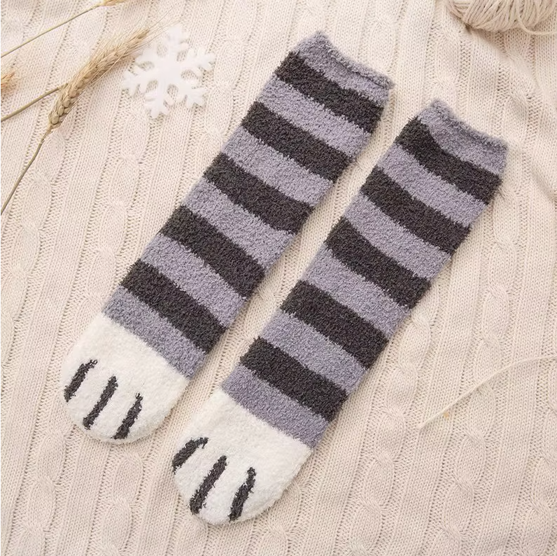 Flauschige Katzenpfoten-Socken