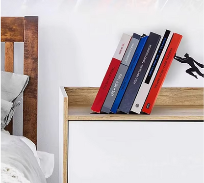 Gravity Hero: Bücher scheinen zu schweben