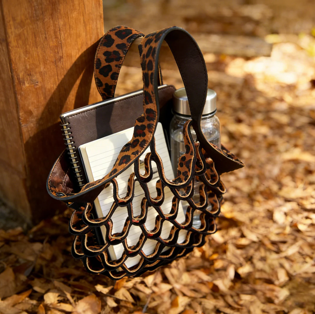 LunaFold: Zeitlose Eleganz, die in jede Tasche passt