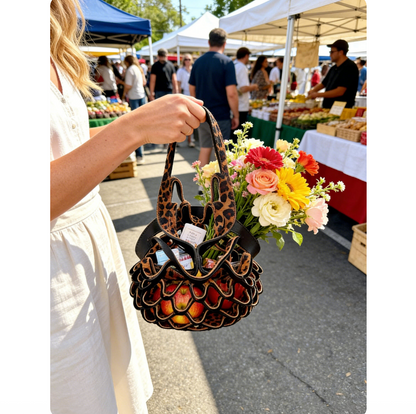LunaFold: Zeitlose Eleganz, die in jede Tasche passt