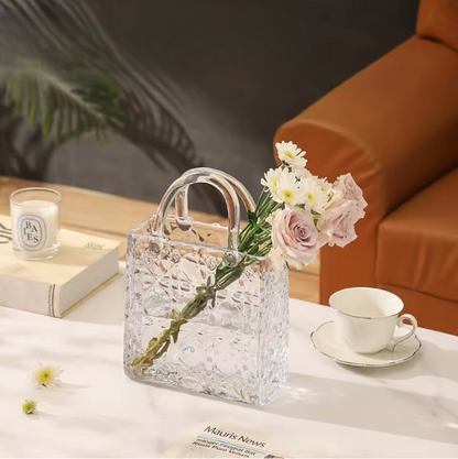Vase de Luxe – Designer Handtaschen-Vase aus Glas