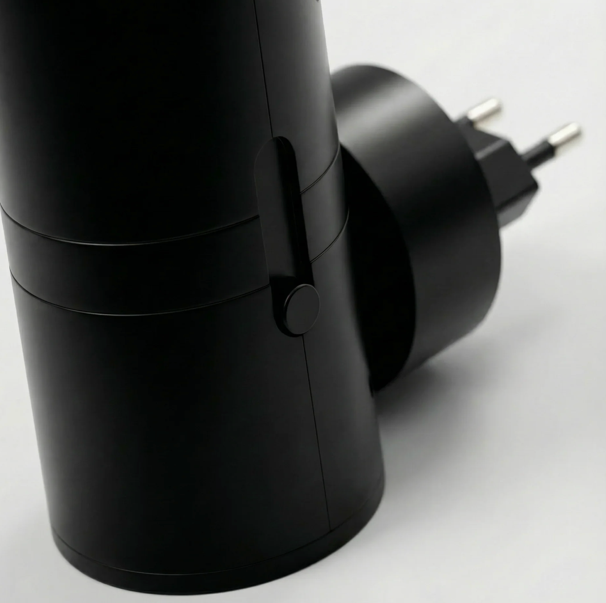 LuminaPlug – LED-Steckdosenleuchte mit Dimmfunktion & Sensor