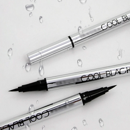 Perfekter Eyeliner: Makelloser Look ohne Nachschminken