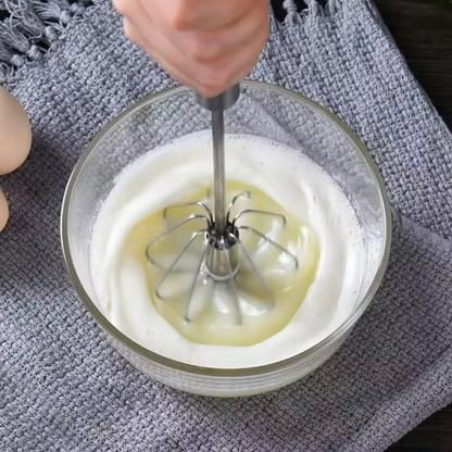 WhiskPro™ – Halbautomatischer Eierschneebesen