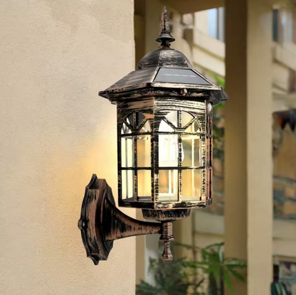 Ferrolux – Solar-Wandlaterne im Retro-Design