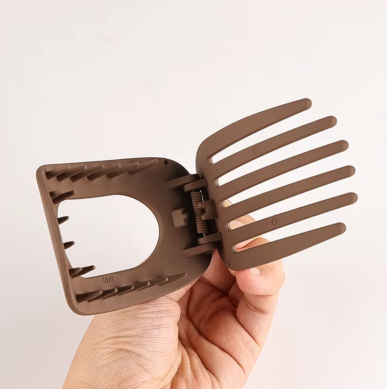 Starke und schmerzfreie Haarspange