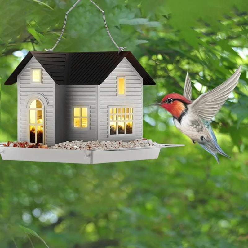 SolarCottage – Beleuchtetes Vogelhaus & Futterstation