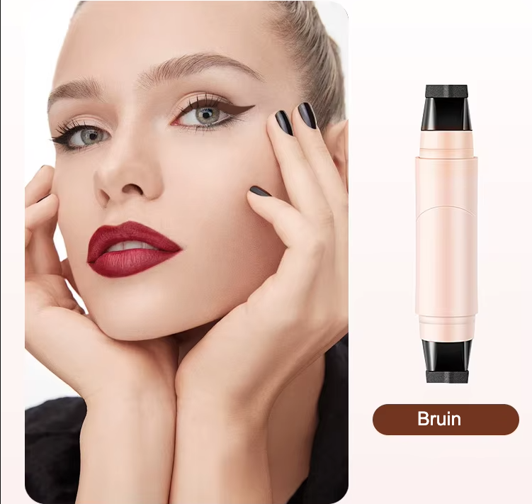 Der ultimative Eyeliner-Stempel: Perfekte Wings in Sekunden