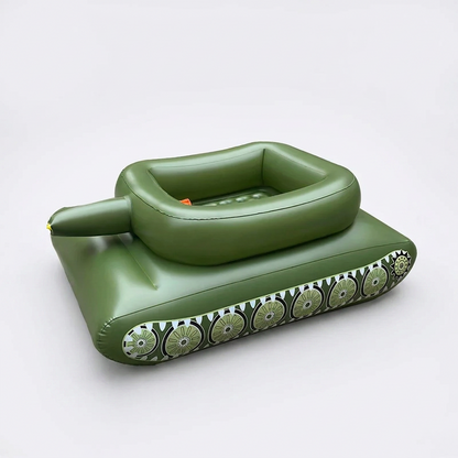 Tankido – Pool-Tank in voller Ansicht