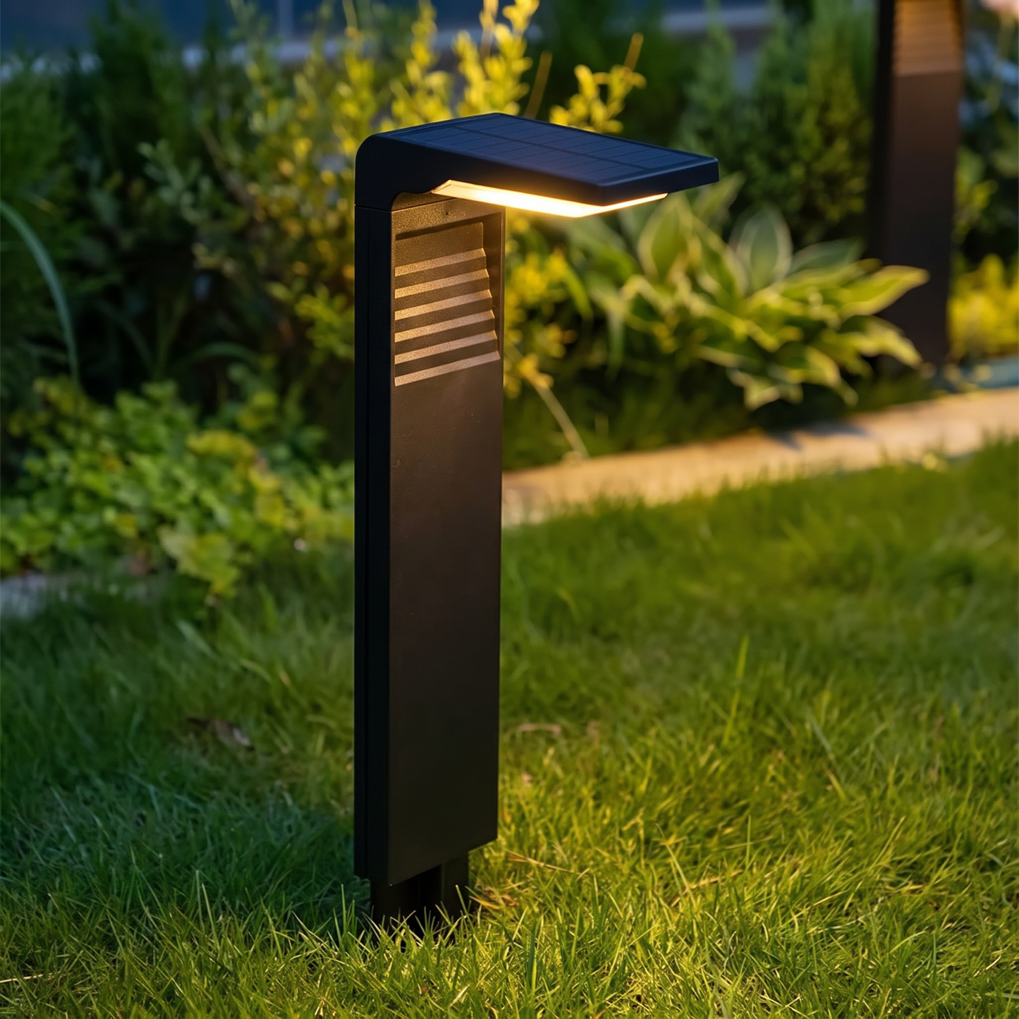 Lumeva Solar-Wegeleuchte Warmweiß Variante