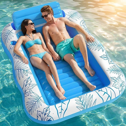 Marelia – Doppel-Loungematratze mit Paar im Pool